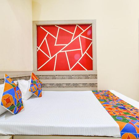Hotel Fabexpress Blue Star Ujjain Zewnętrze zdjęcie