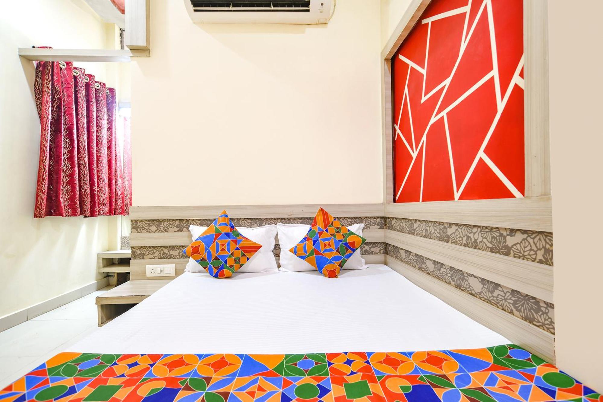 Hotel Fabexpress Blue Star Ujjain Zewnętrze zdjęcie