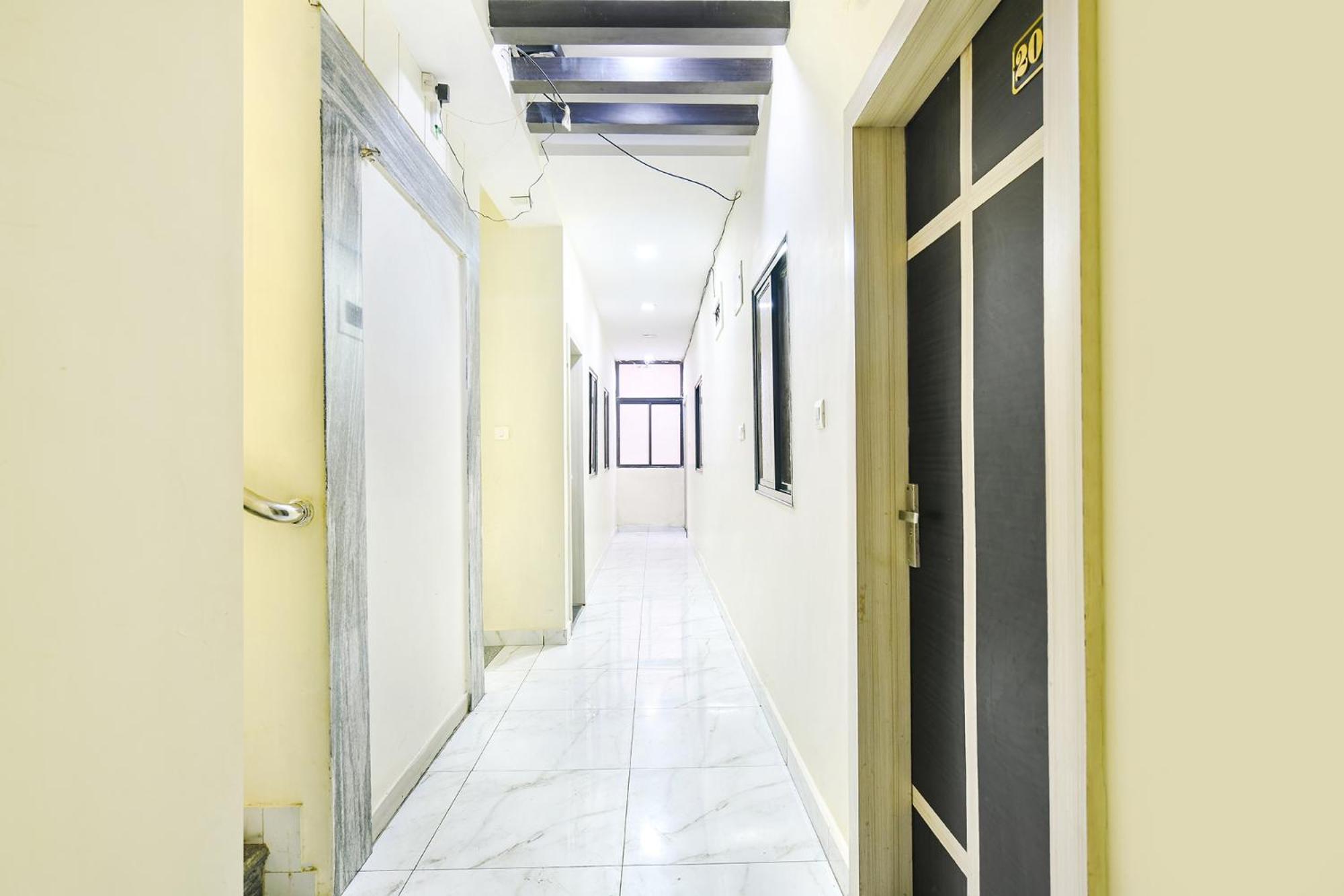 Hotel Fabexpress Blue Star Ujjain Zewnętrze zdjęcie