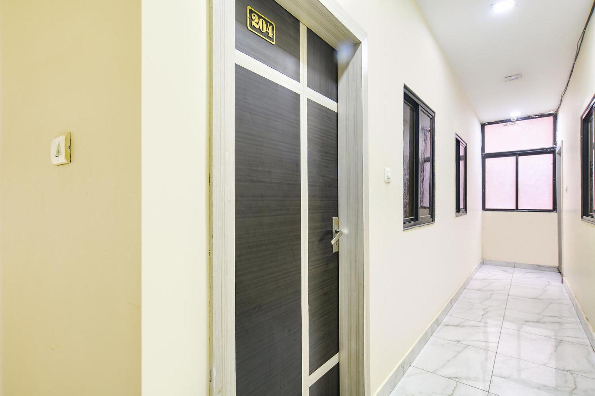 Hotel Fabexpress Blue Star Ujjain Zewnętrze zdjęcie